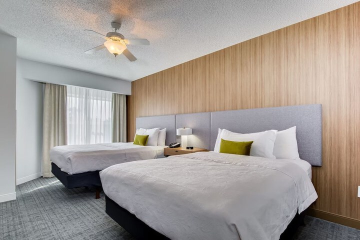 Room 16 of 69