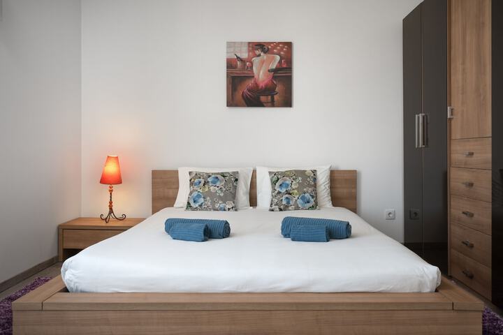 Room 14 of 79