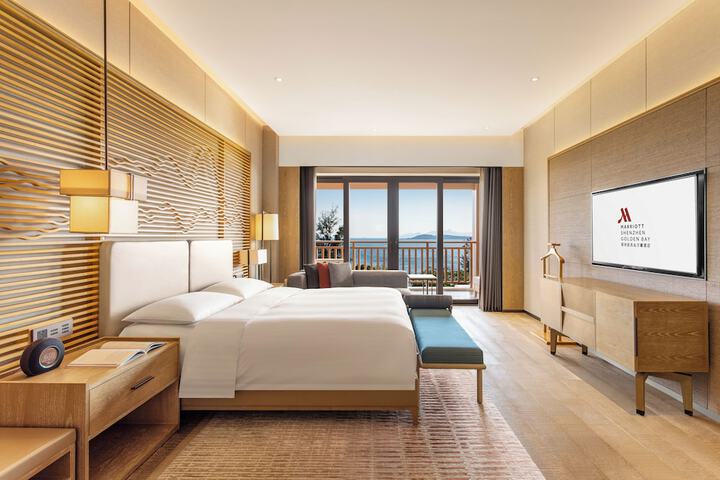 Room 26 of 127