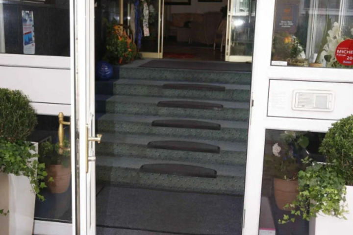 HOTEL AM HEIDELOFFPLATZ