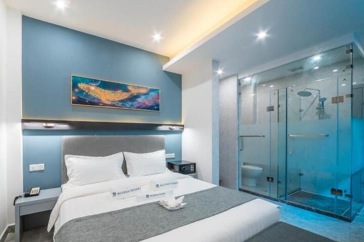 Room 7 of 38