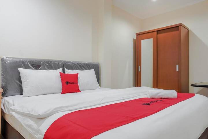 Room 15 of 38