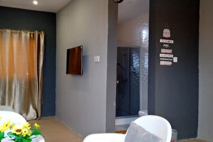 Room 4 of 21