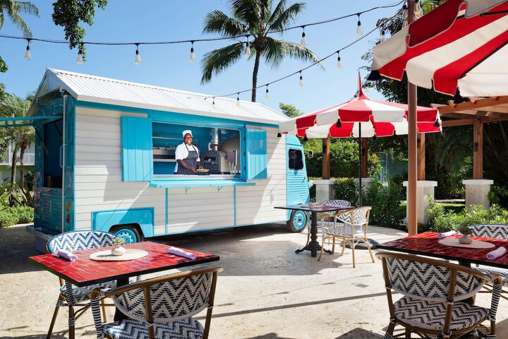 Dining 75 of 87