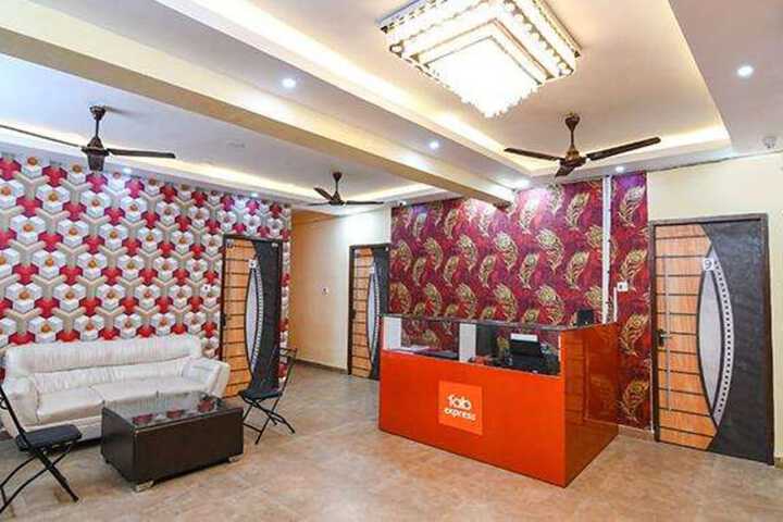 Fabexpress Comfort Inn