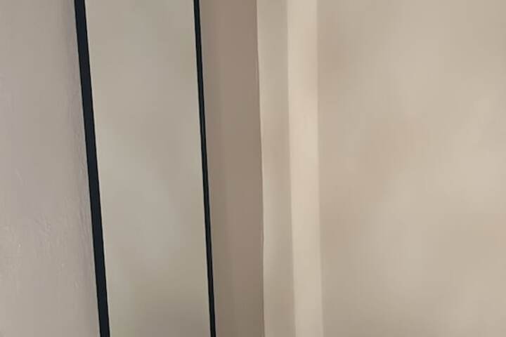 Room 5 of 19