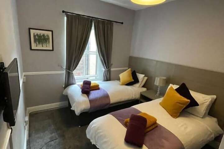 Room 9 of 27