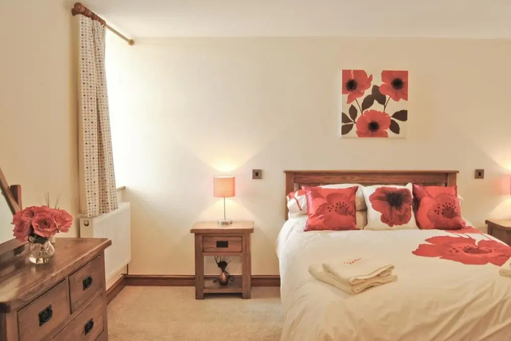 Room 4 of 14