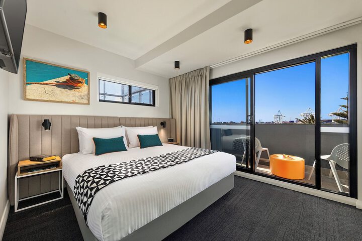 Room 5 of 27
