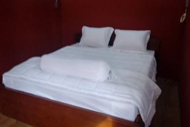 Room 4 of 19