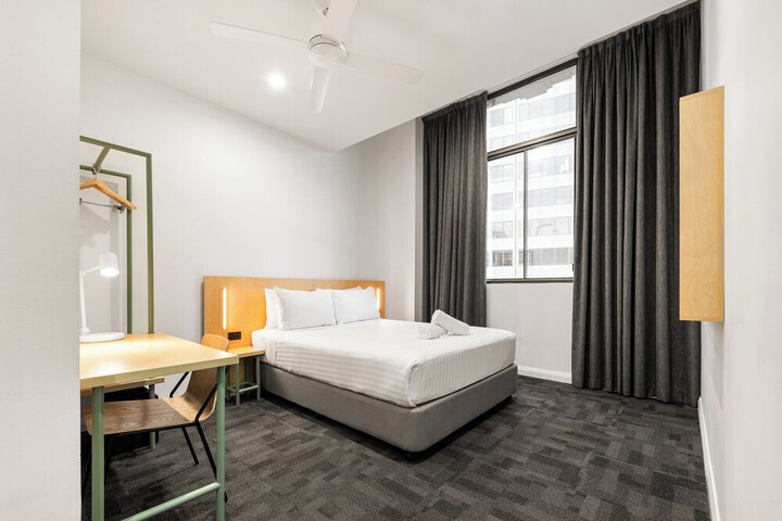 Room 30 of 49