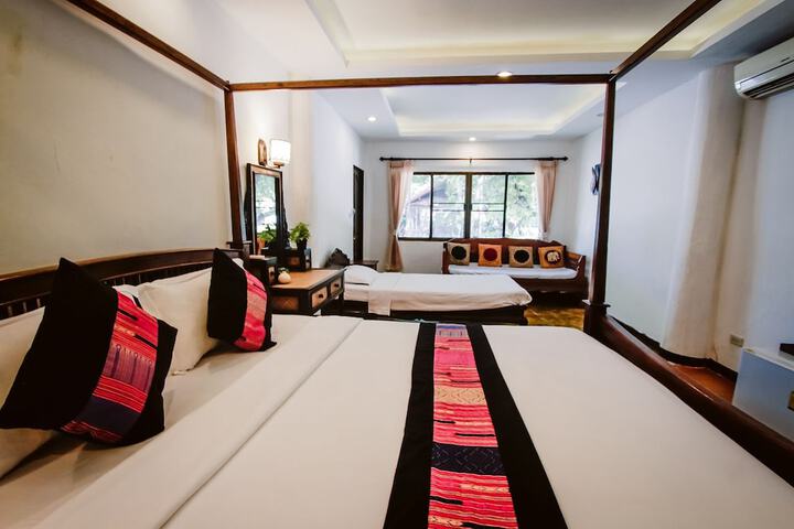 Room 10 of 52