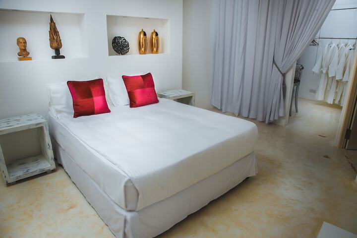 Room 10 of 95