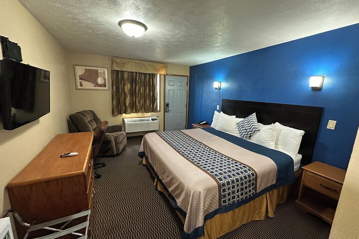 Room 14 of 36