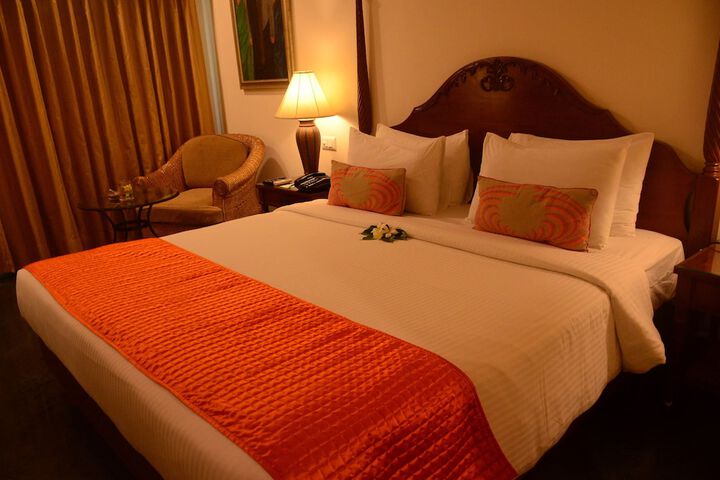 Room 9 of 35