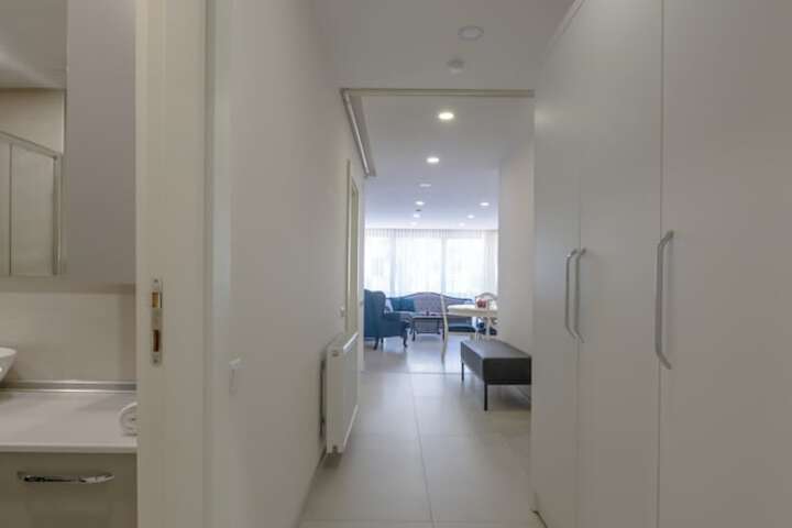 Room 96 of 271