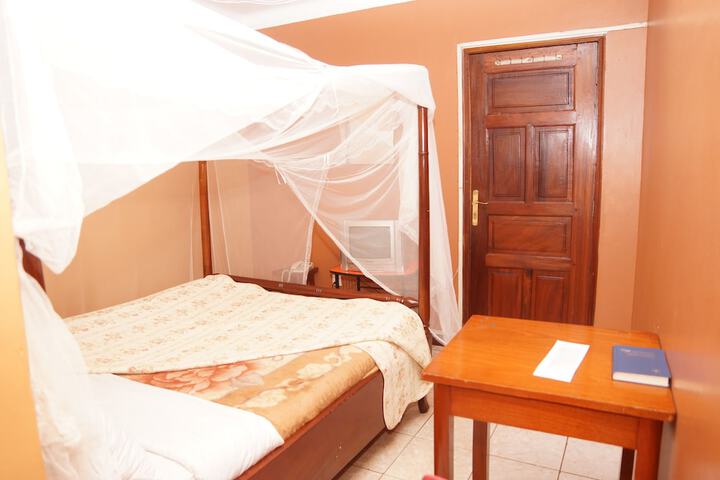 Room 37 of 72