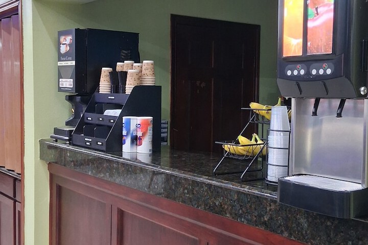 Breakfast/Coffee Service 43 of 50