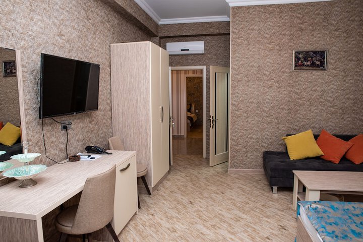 Room 19 of 36