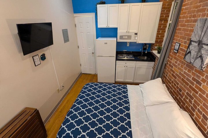 Room 104 of 268