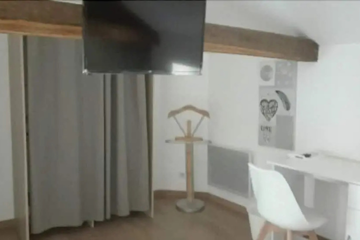 Room 2 of 9