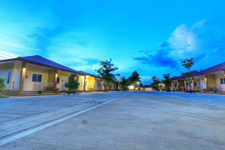 Hotel 37 of 38