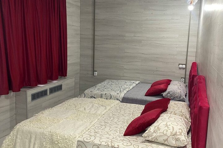 Room 47 of 106