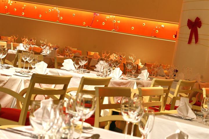Dining 64 of 94