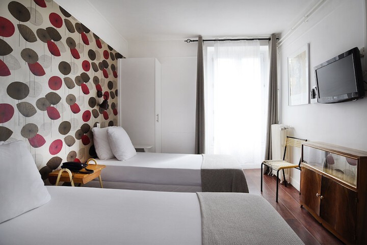 Room 32 of 71