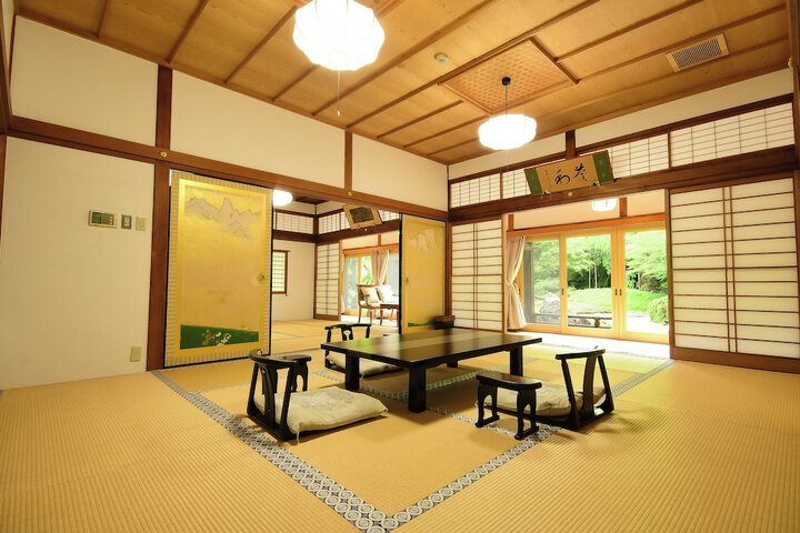 Room 13 of 68