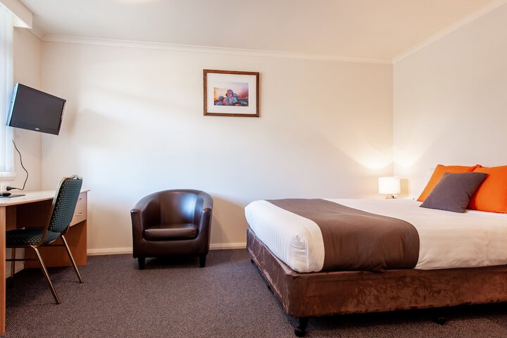 Room 12 of 43