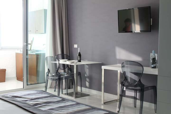 Room 10 of 67