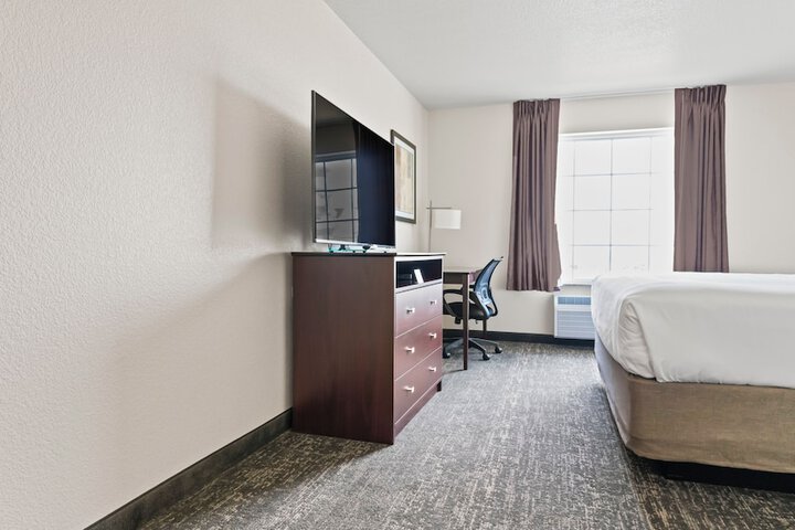 Room 4 of 72