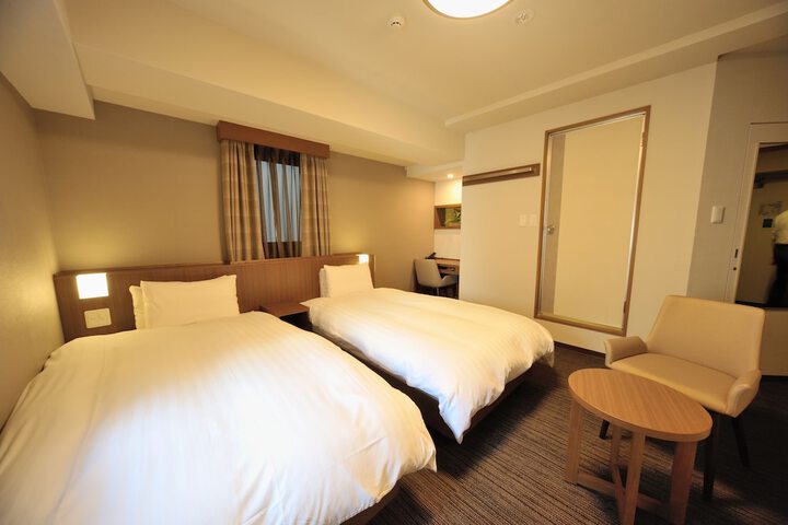 Room 26 of 64