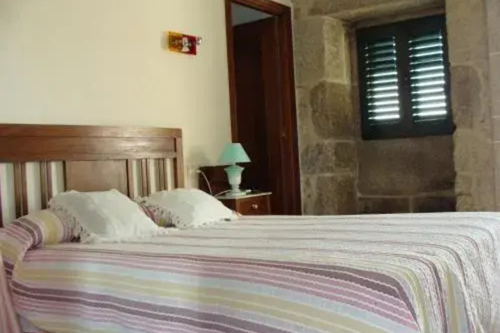 Room 4 of 10