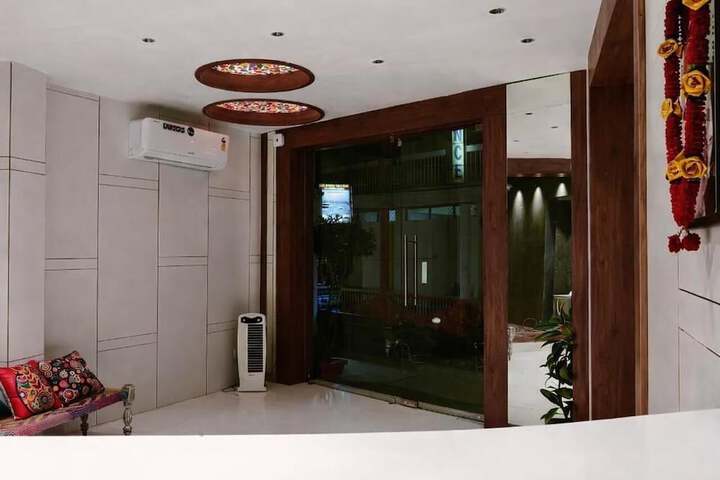 Hotel Interior 2 of 33