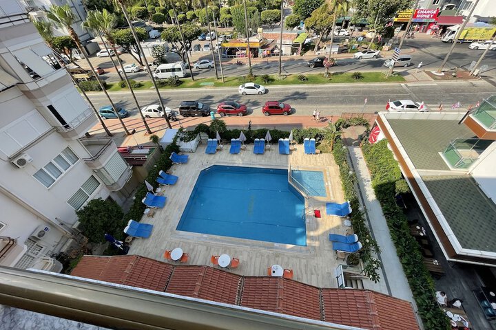 Pool Hotel