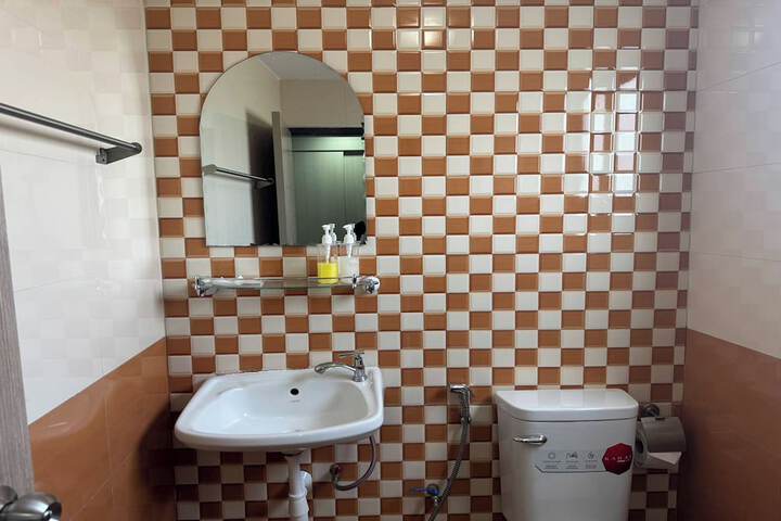 Room 28 of 47