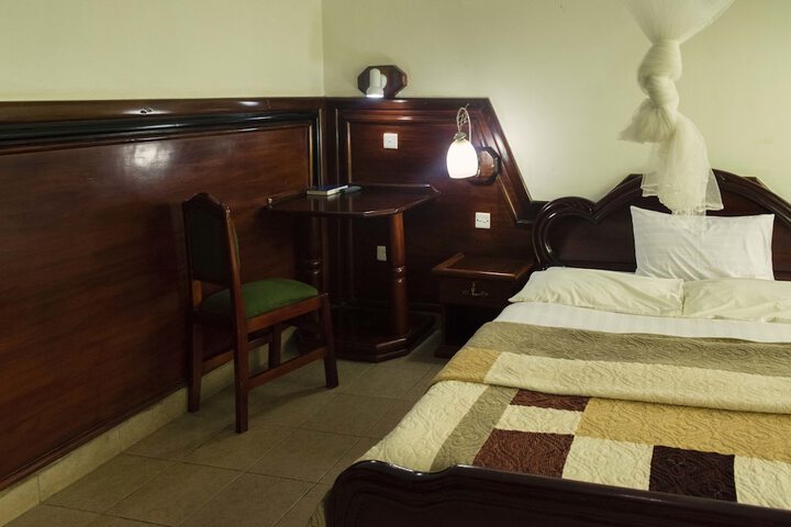 Room 5 of 30