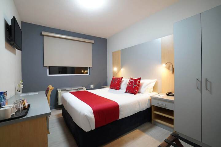 Room 11 of 22