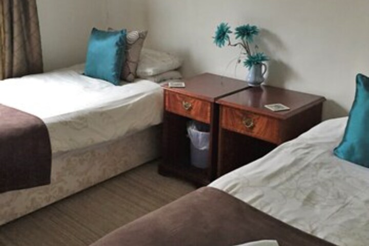 Room 25 of 157