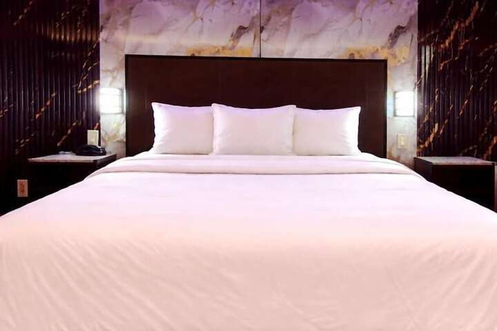 Room 3 of 16