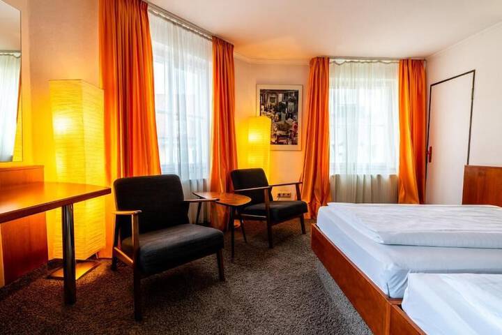 Room 26 of 39
