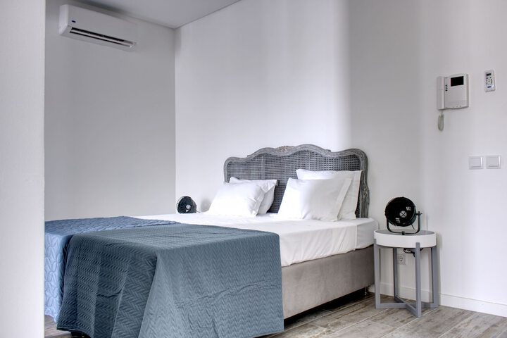 Room 4 of 55