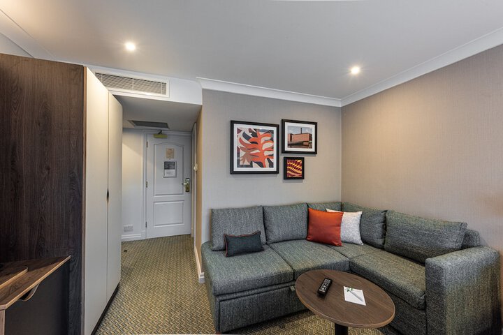 Room 35 of 100