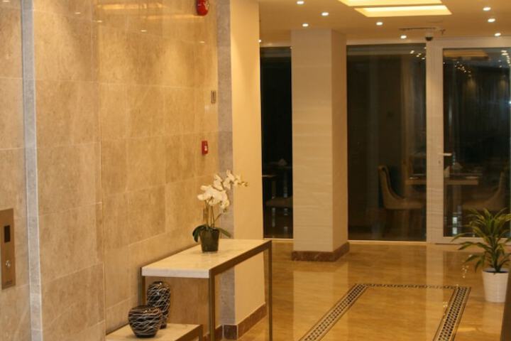 Ballroom/Hall 85 of 107