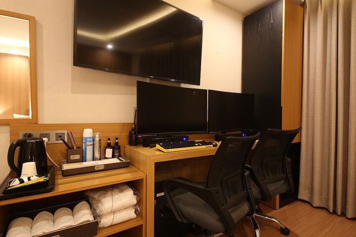 Room 55 of 110