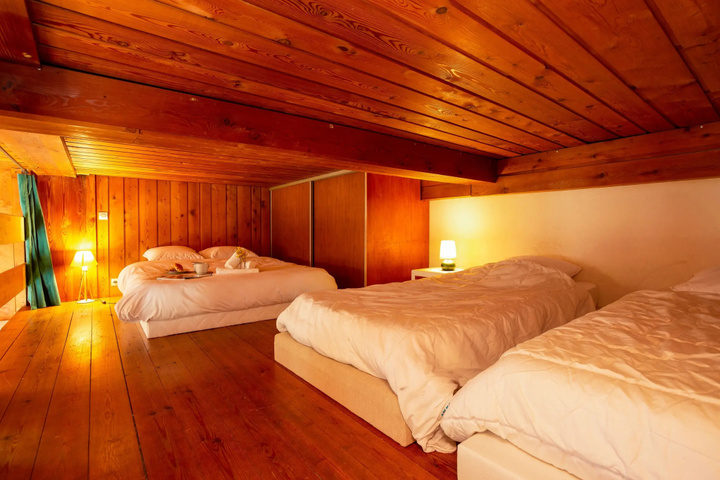 Room 6 of 21