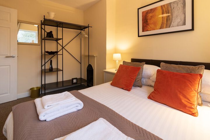 Room 14 of 40