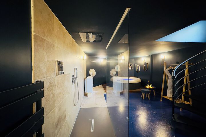 Room 45 of 51